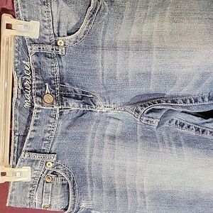Maurices jeans